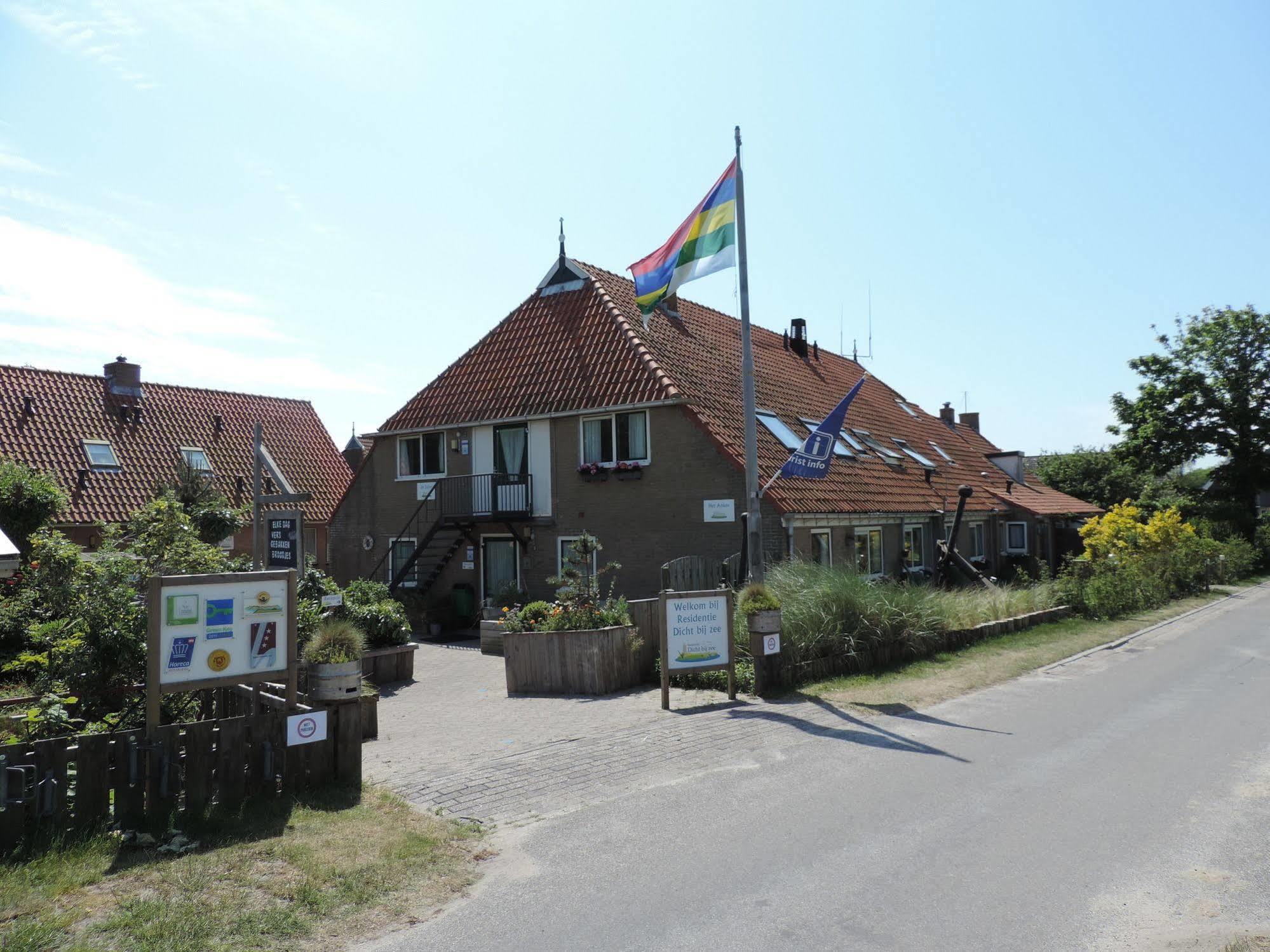 Hotel Dichtbijzee Oosterend  Exterior photo